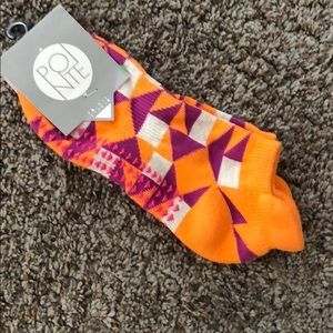 Pointe studio socks